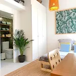 Fred's House Asprela Penzion 4*