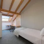 Fred's House Asprela 招待所 4*