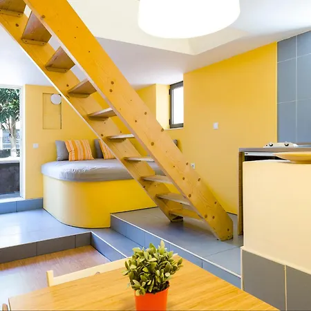 Πανσιόν Fred's House Asprela *