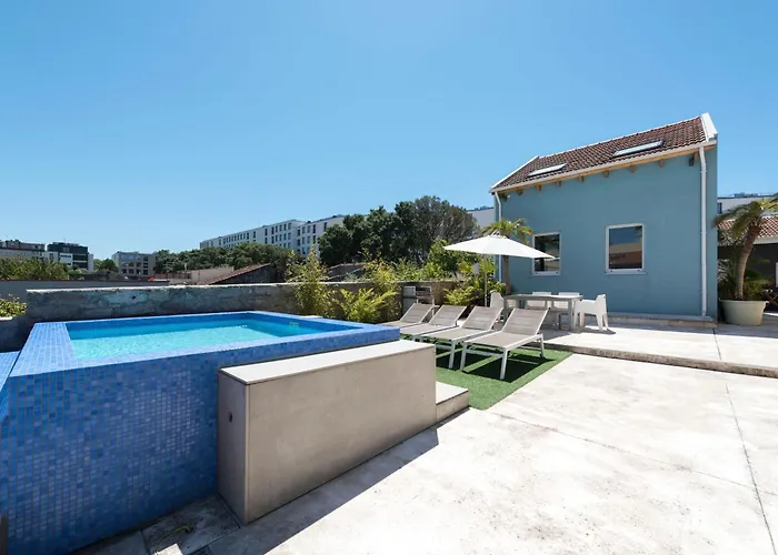 Fred's House Asprela 3* Porto