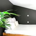 Fred's House Asprela 4*